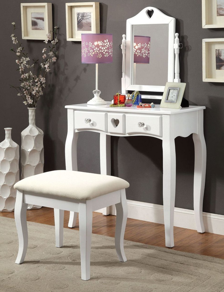 Стул для туалетного столика