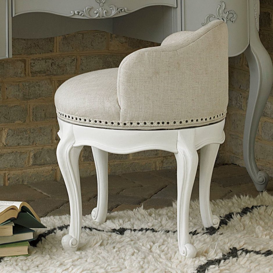 Стул для туалетного столика