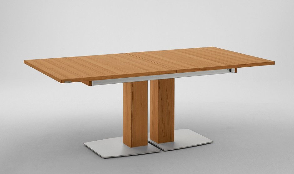 Стол обеденный на одной опоре