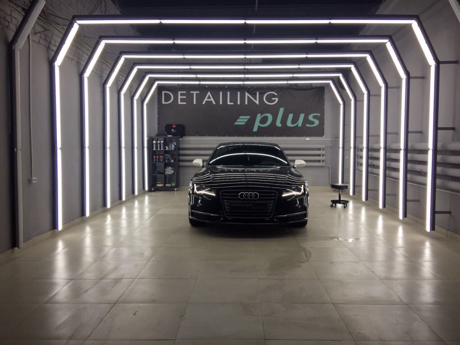 Интерьер гаража