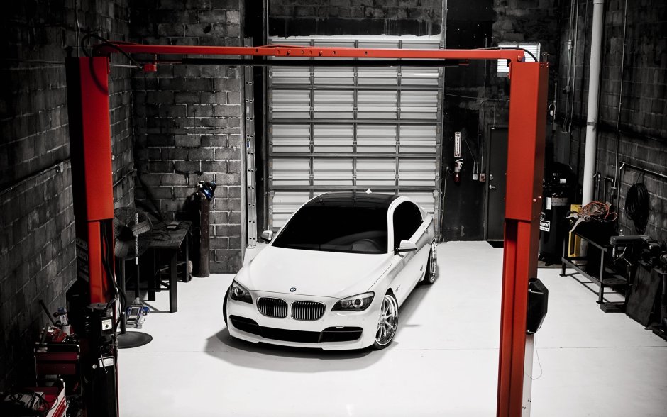 Крутая автомастерская