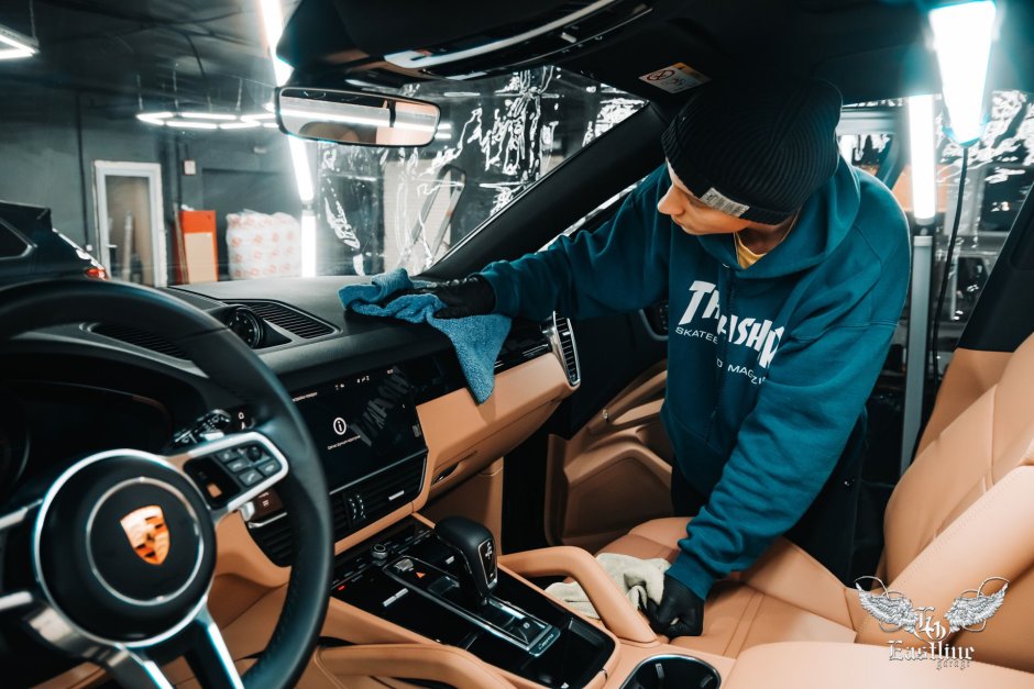 Шкаф для автосервиса