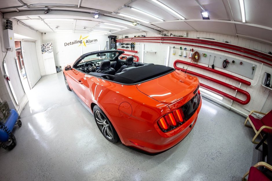 Зона отдыха в гараже