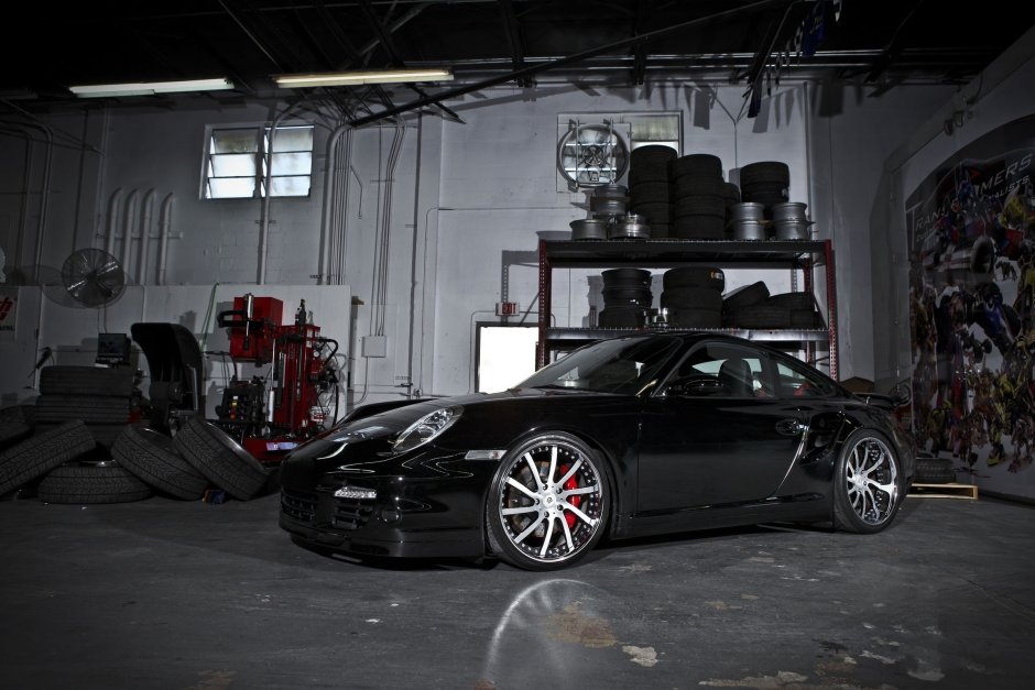 Porsche 911 Garage