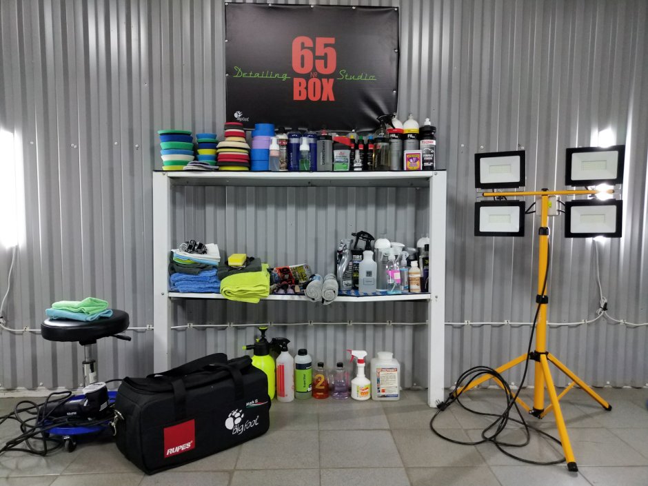 Небольшой гараж для авто