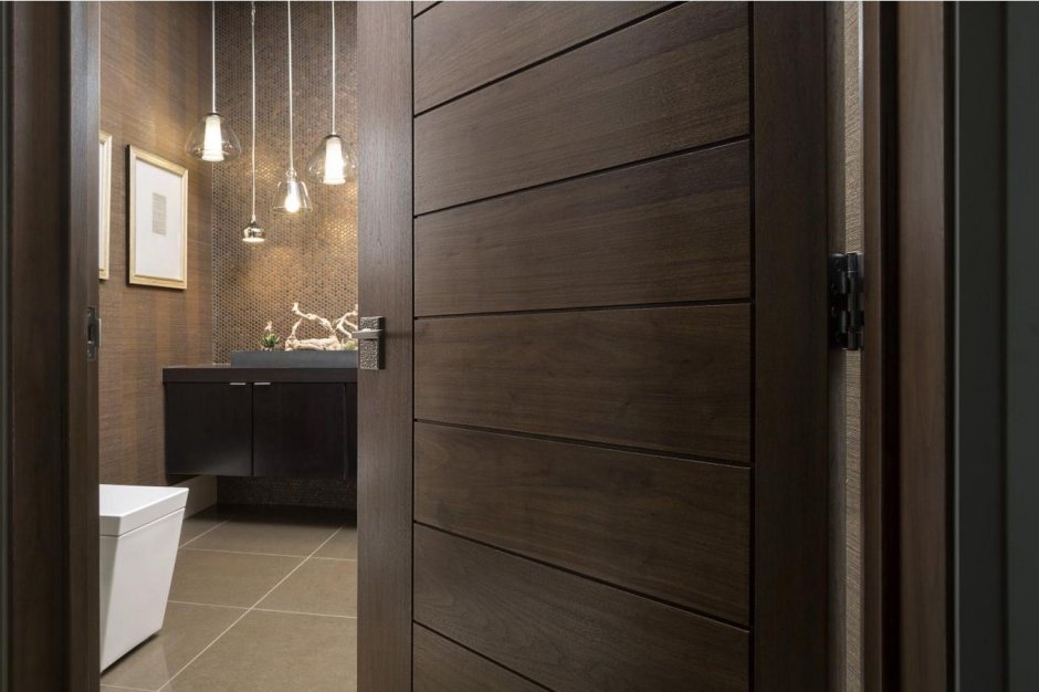 Дверь в санузел