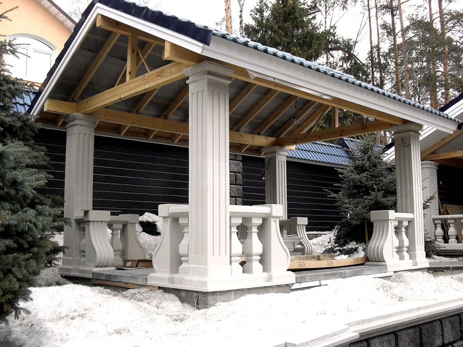 Беседка в сказочном стиле