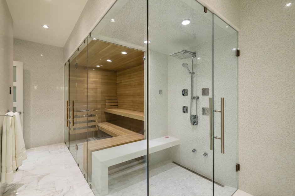 Сауна и душевая кабина в ванной комнате