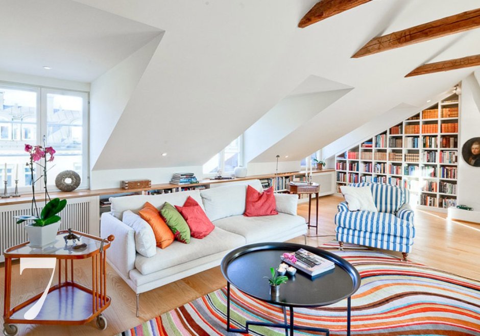 Гостиная на мансарде