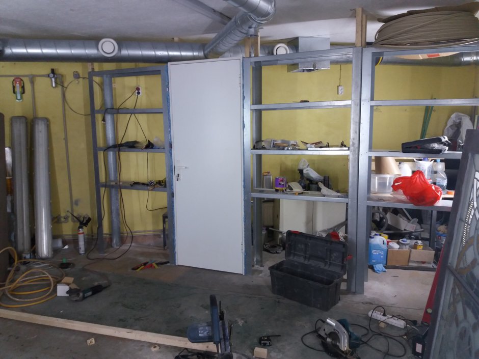 Гаражный покрасочный бокс