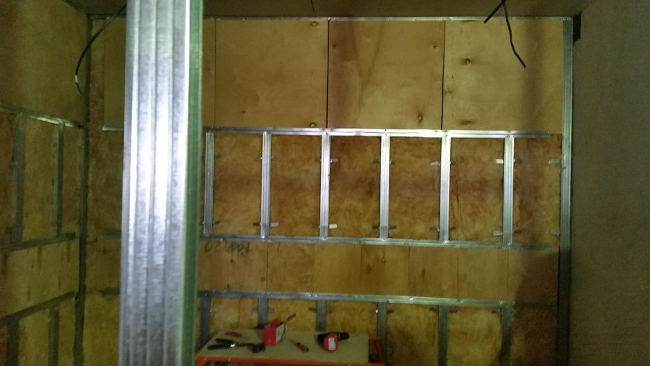 Каркас перегородки из профиля