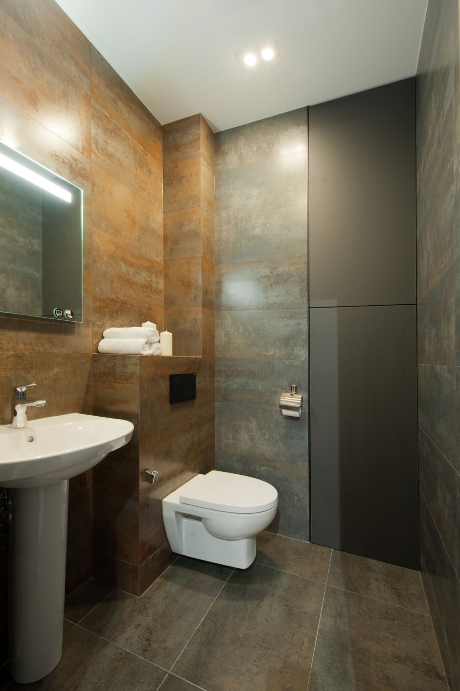 Плитка под ржавчину в интерьере ванной