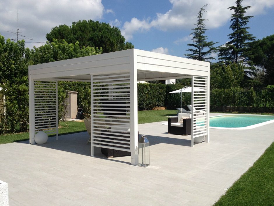 Патио с перголой