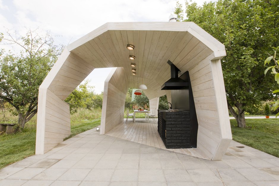 Современная беседка с барбекю