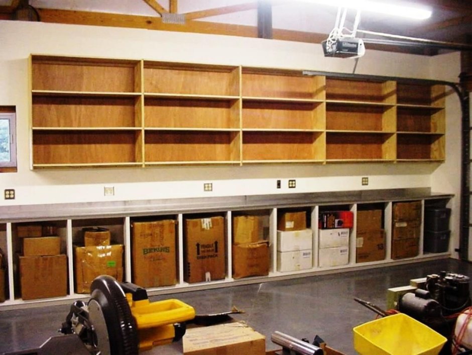 Деревянный стеллаж в гараж