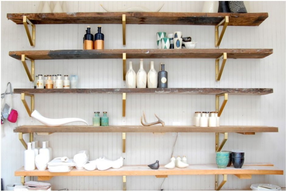 Стеллажи в сарае