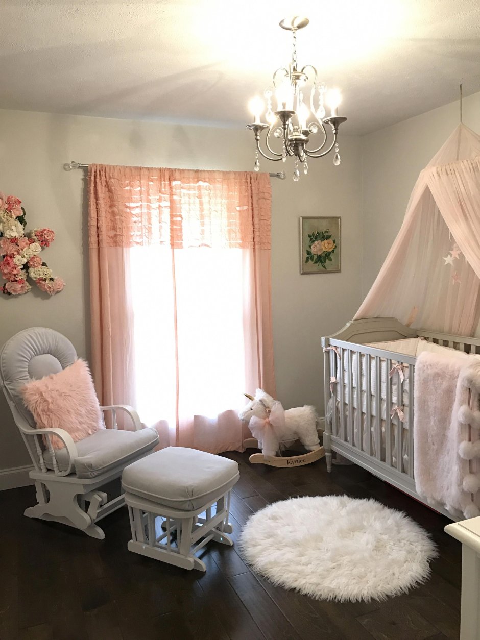 Уголок новорожденного в комнате