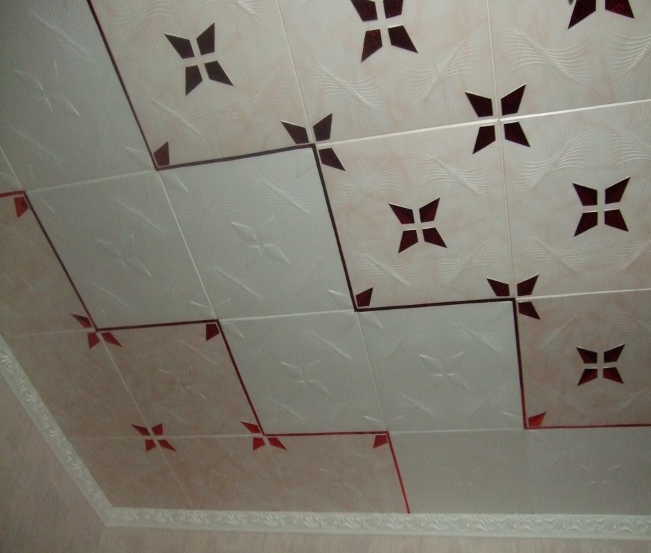 Плитка на потолок