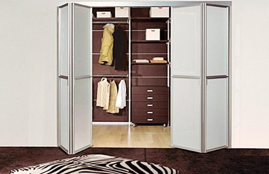 Двери гармошкой для гардеробной