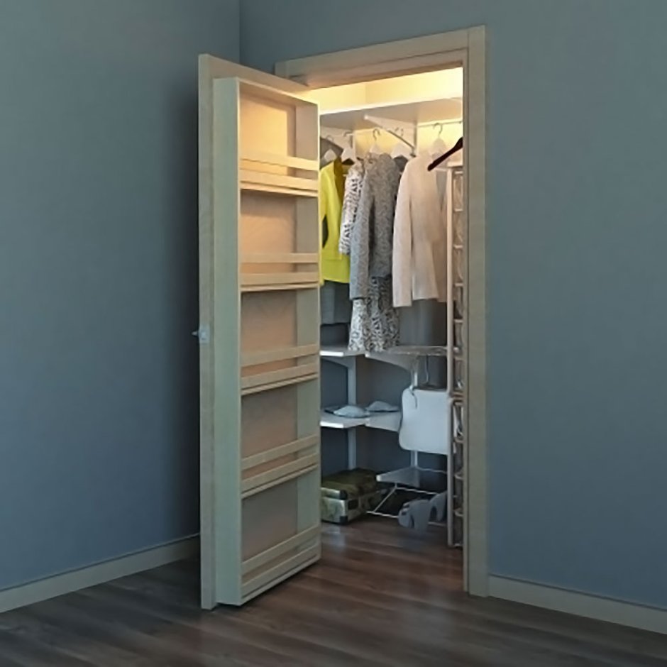 Потайная дверь в кладовку