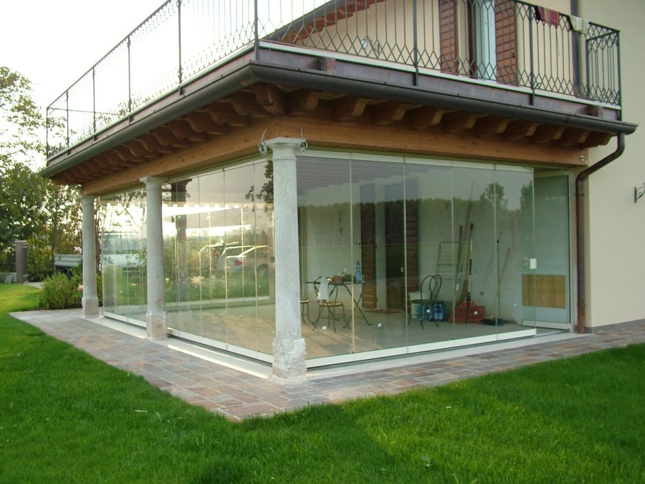 Терраса на сваях застекленная