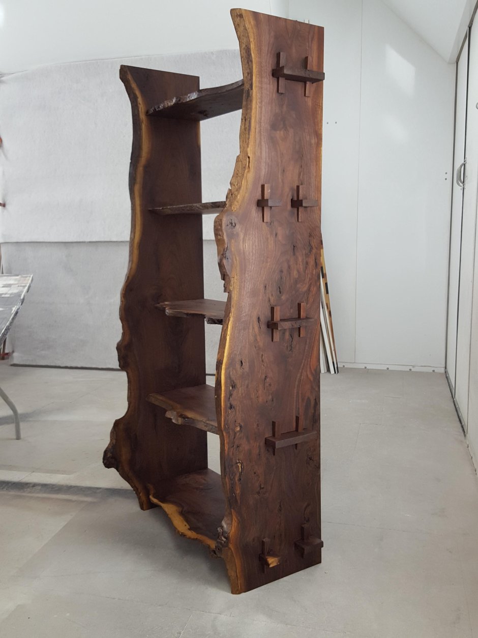 Полка из необрезной доски