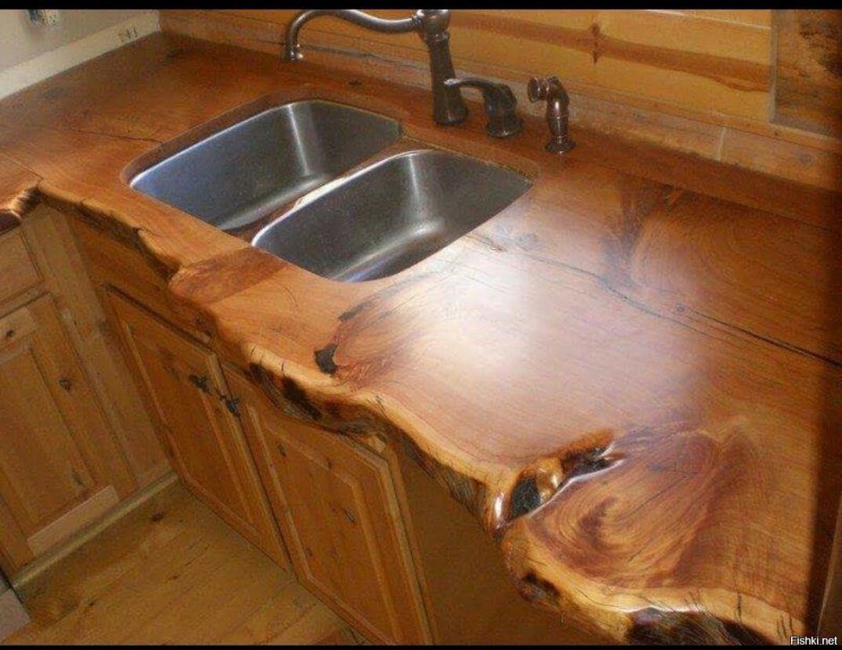 Кухонная столешница из слэба дерева