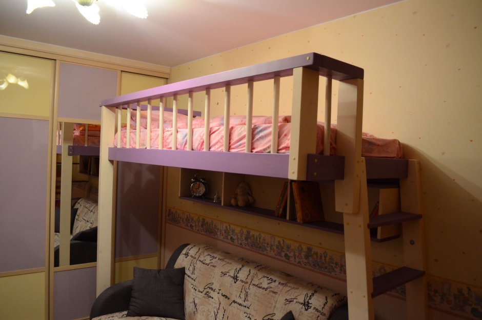Детская кровать чердак над родительской кроватью