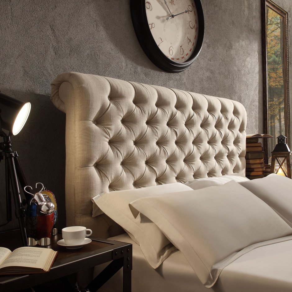 Изголовье кровати ромбами