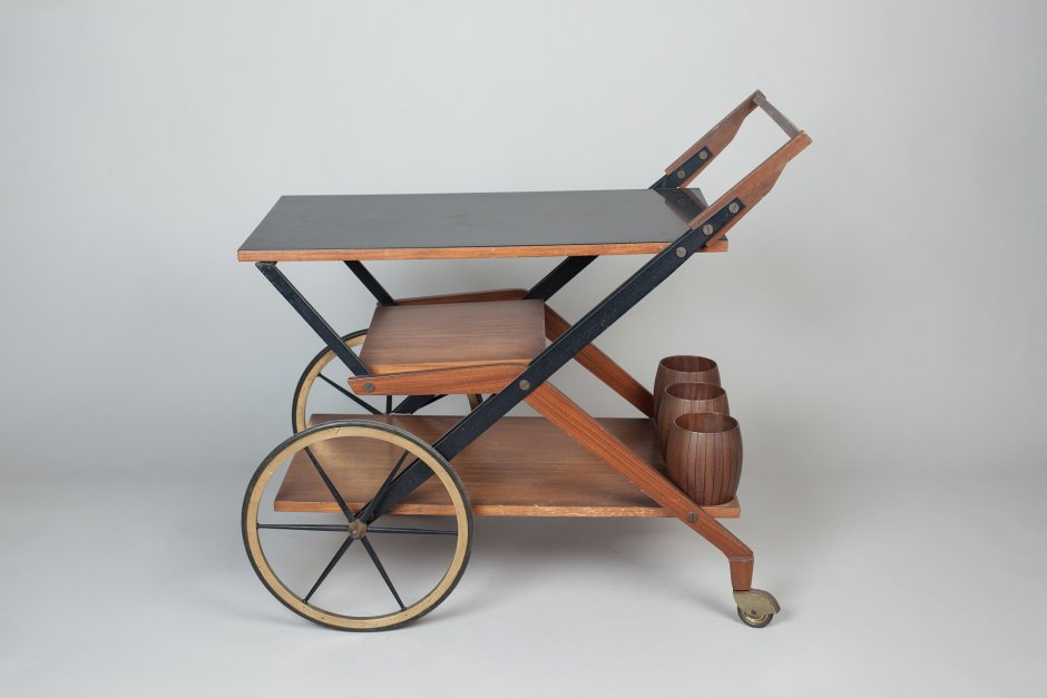 Сервировочный столик слуга. Снежинск