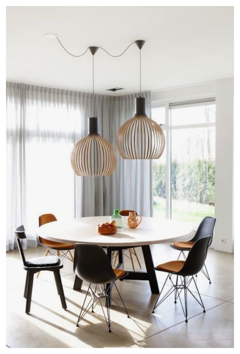 Светильник над кухонным столом