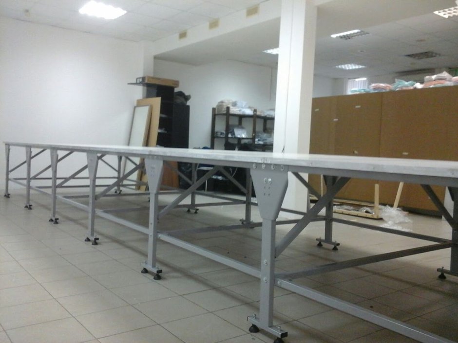 Стол для швейного цеха