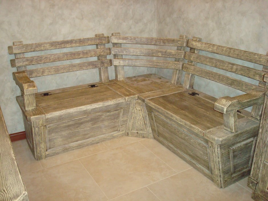 Деревянный диван для бани