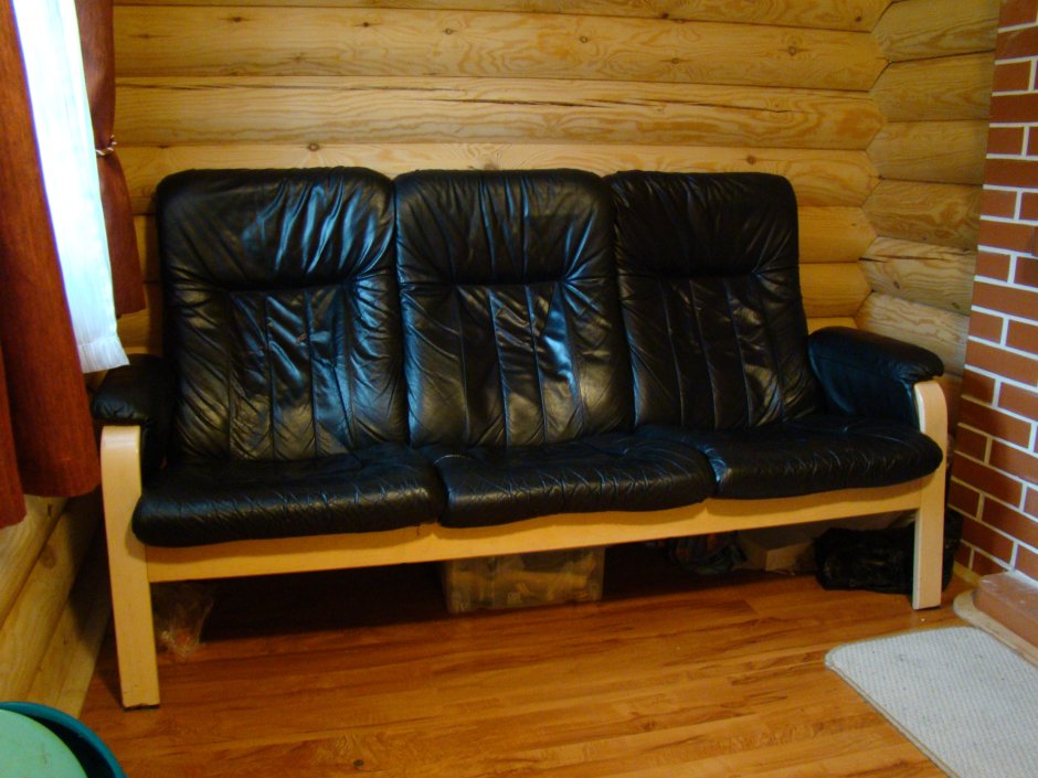 Диван для бани в комнату отдыха