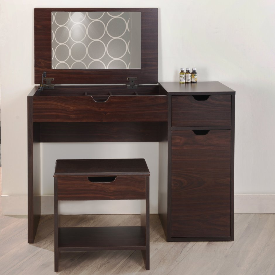 Макияжный столик с зеркалом и подсветкой