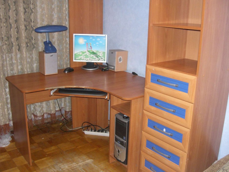 Компьютерный стол Сокол КСТ-109л белый