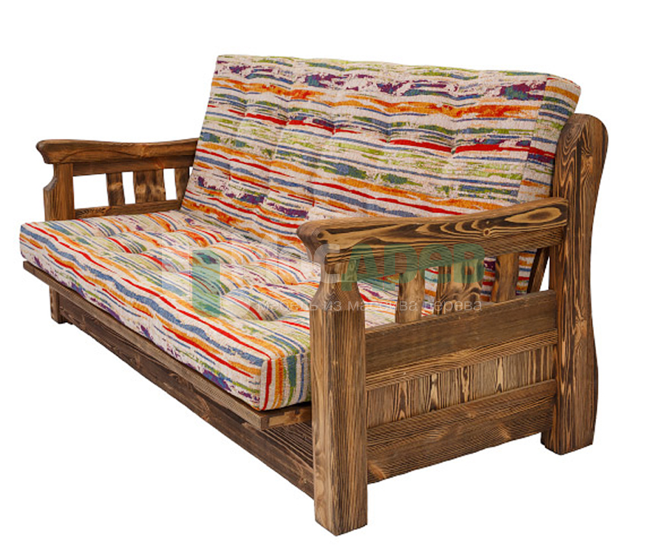 Деревянное кресло