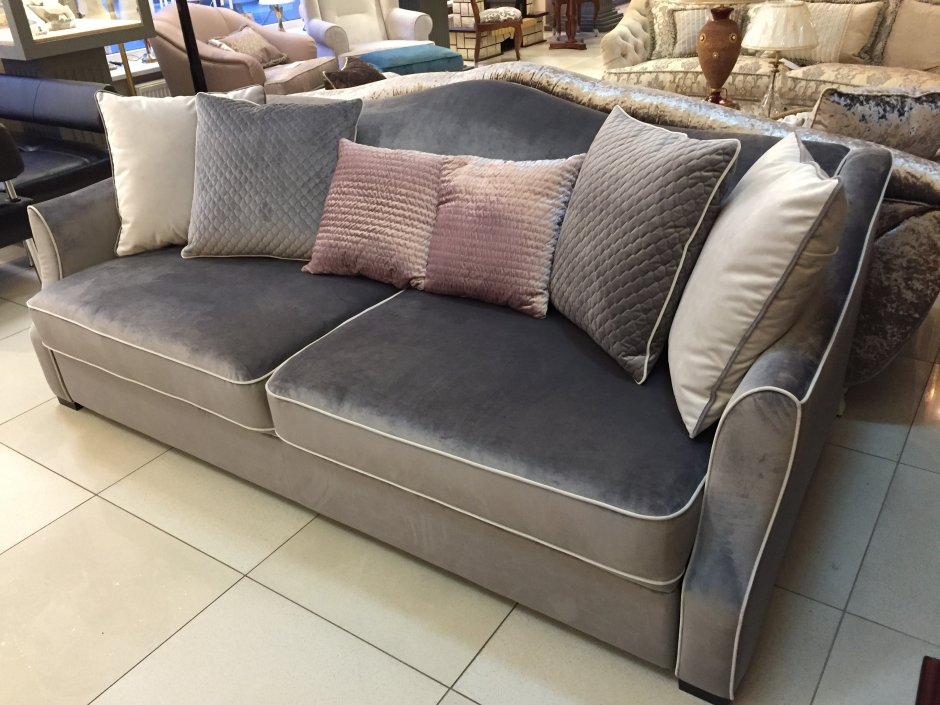 Маленький диван