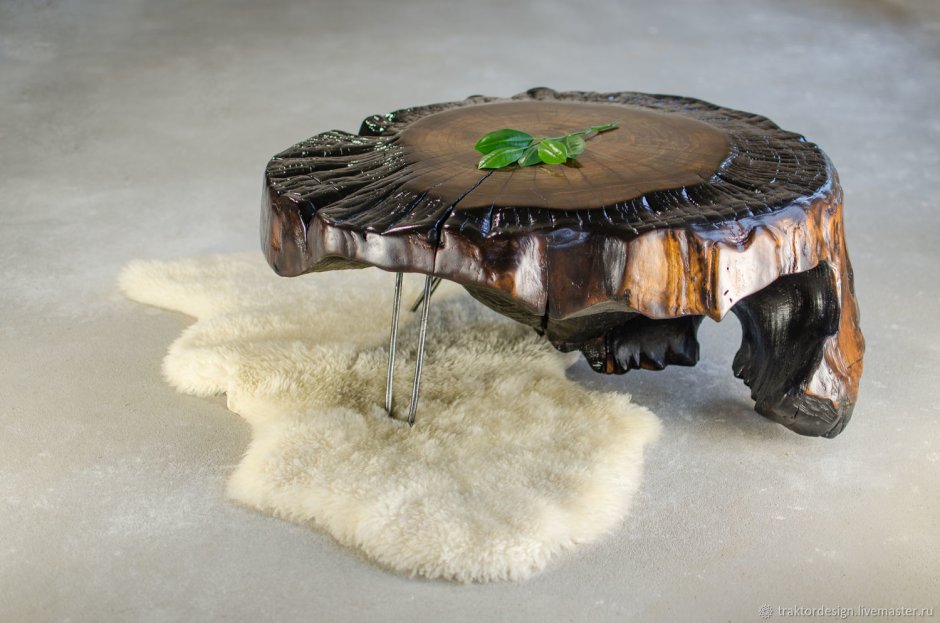 Журнальный столик из среза дерева