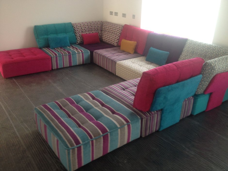 Американский диван из подушек