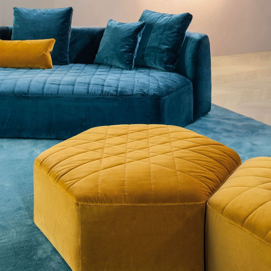 Бескаркасный диван в интерьере