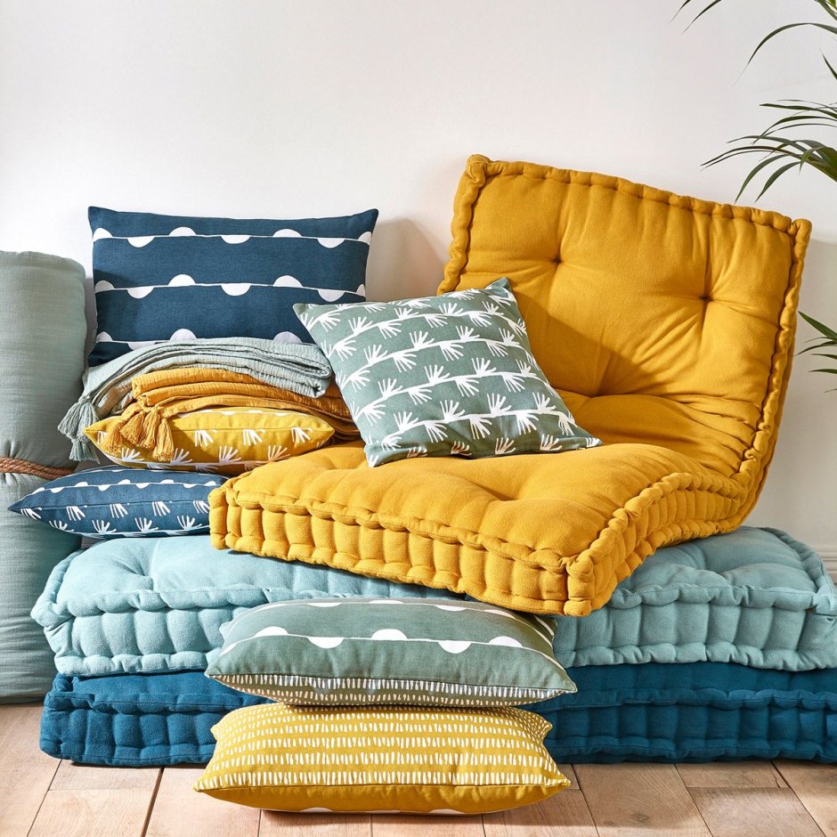 Диван бескаркасный toga Sofa.