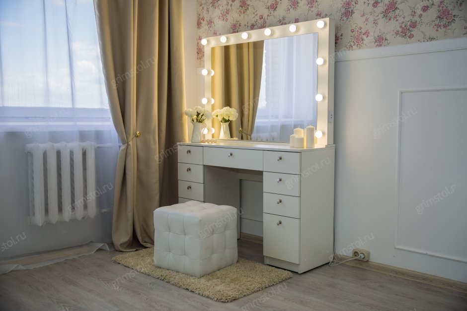 Гримерный столик белый 120