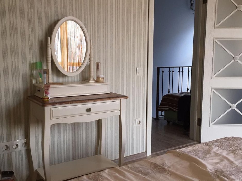 Туалетный столик с зеркалом Римини