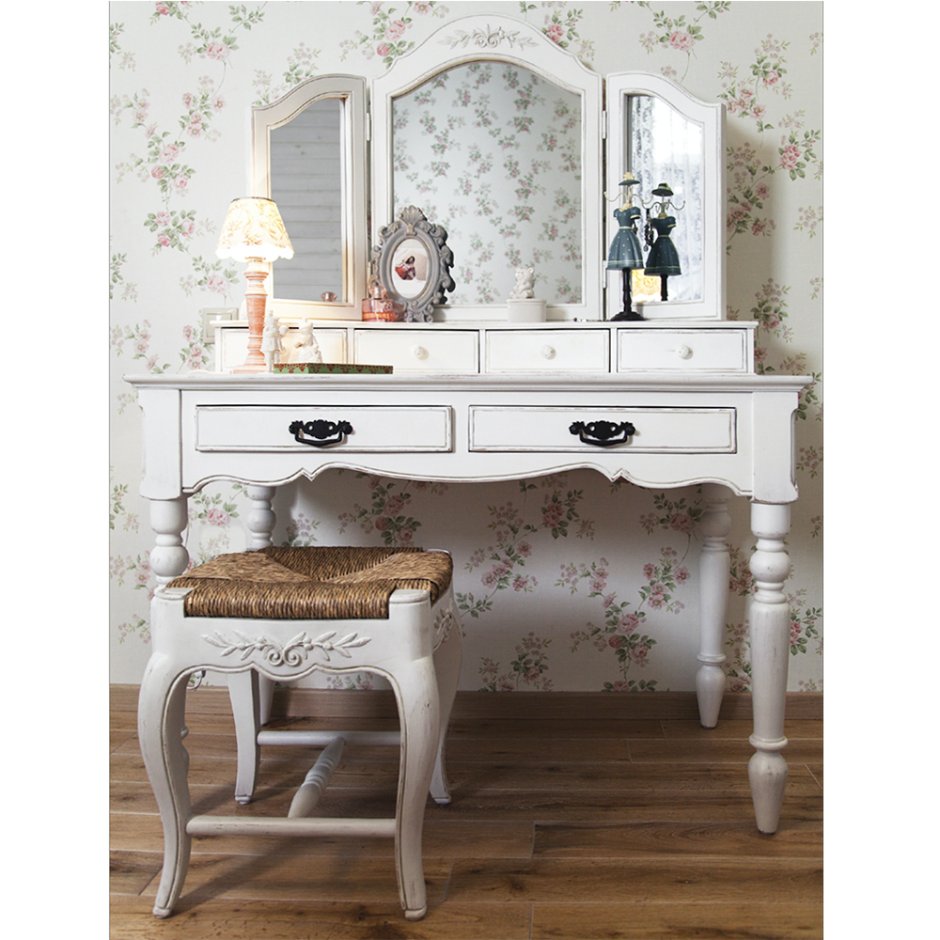 Дамский столик Amadeus