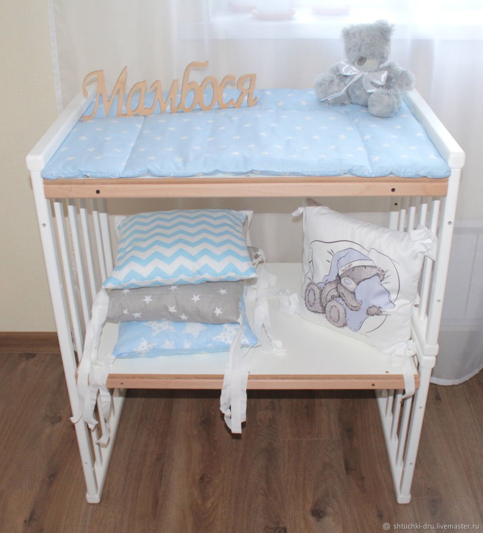 Кроватка с пеленальным столиком