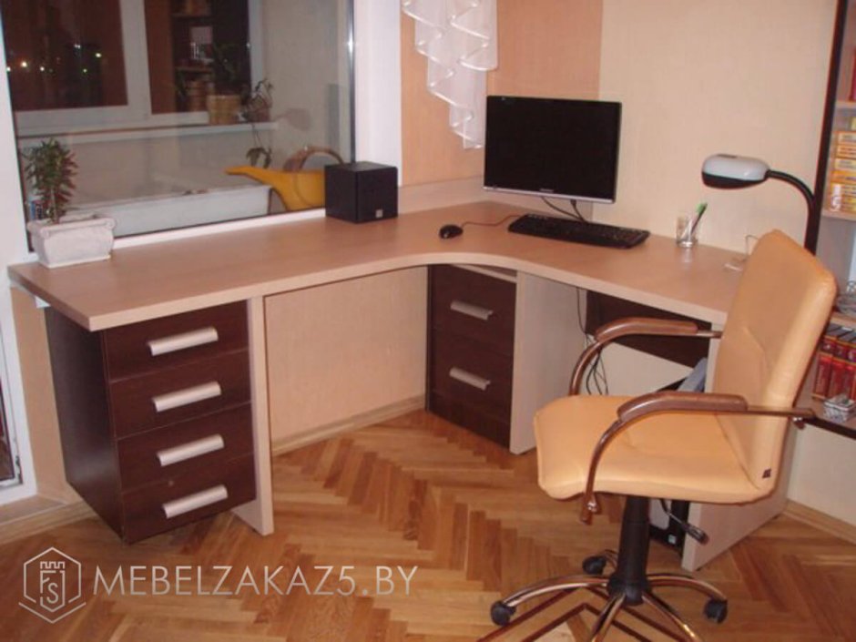 Угловой стол на 2 рабочих места