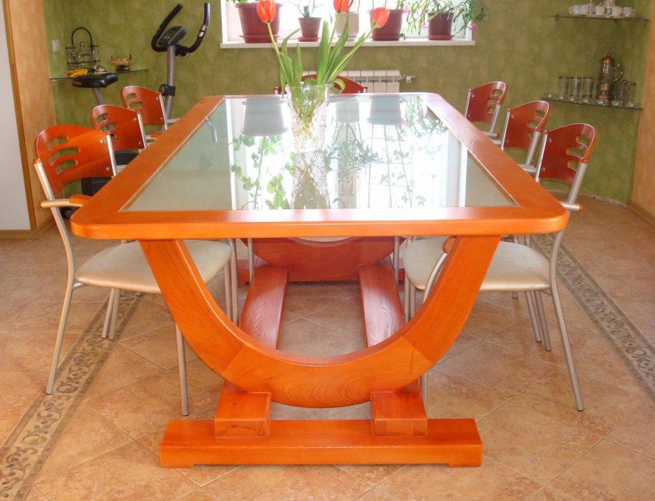 Стол кухонный