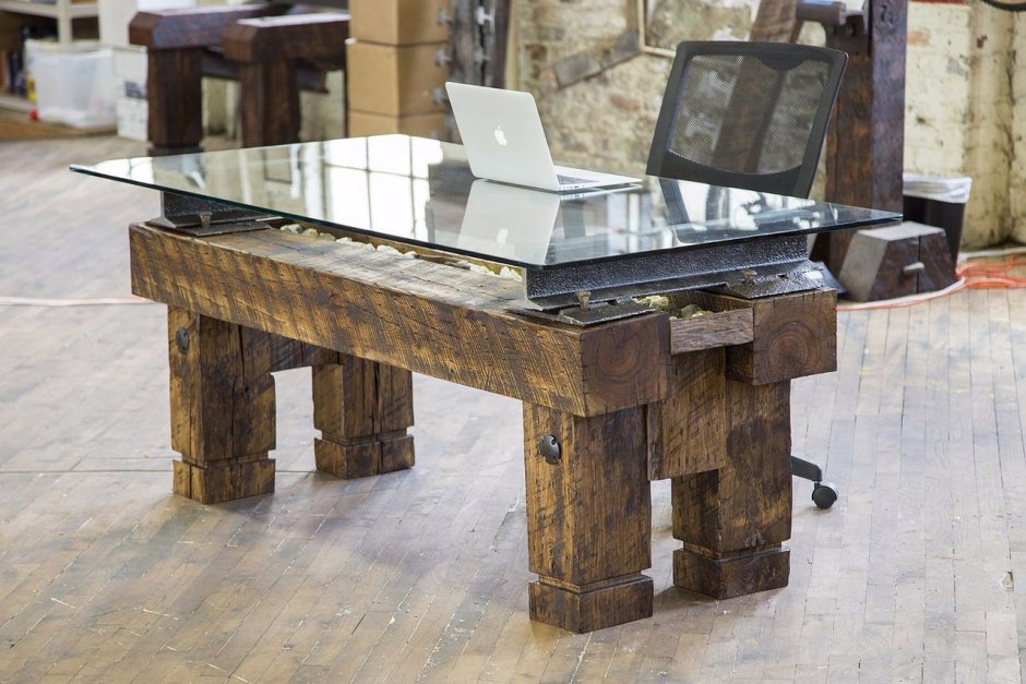 Столик из рельс