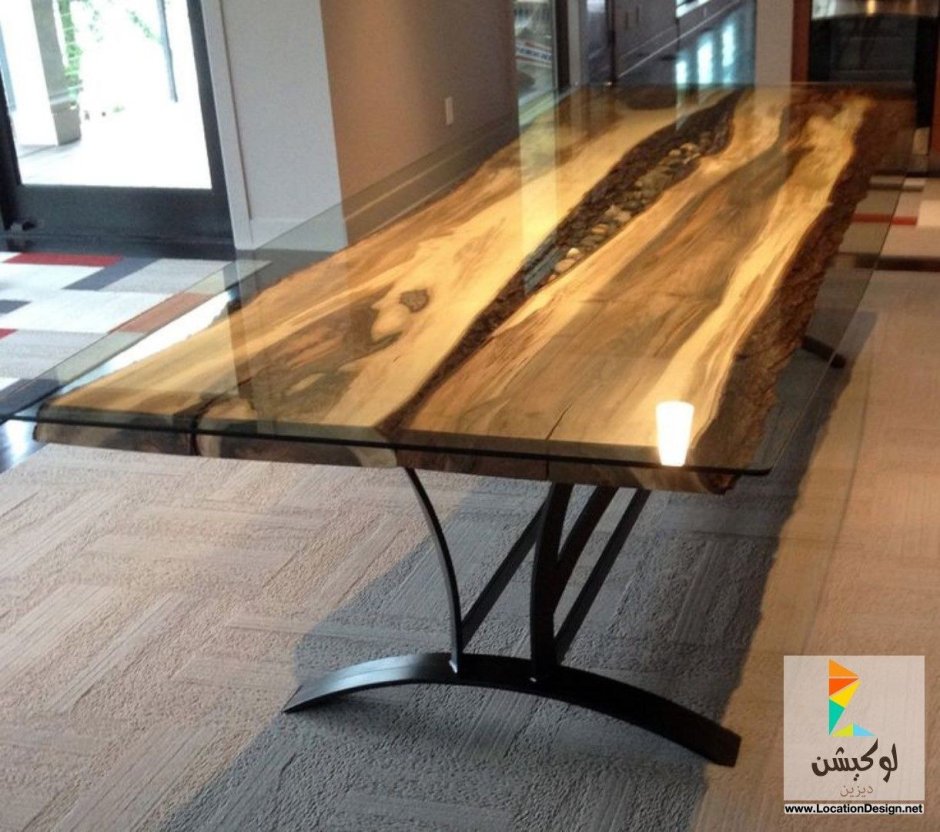 Стол со стеклом и деревом